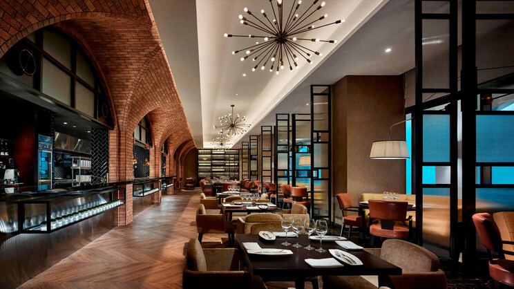 Hotel Stripes Kuala Lumpur, Autograph Collection